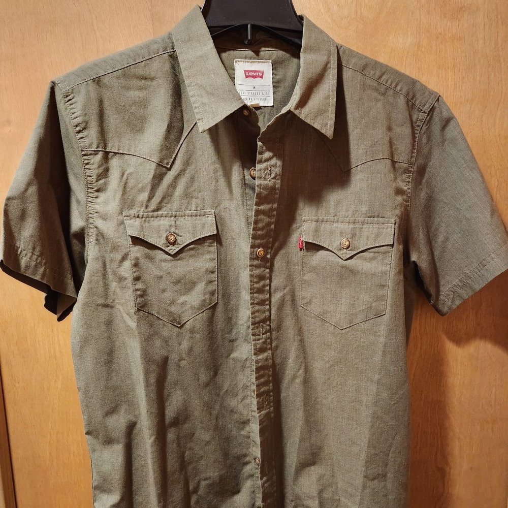 COPY - Levis Button Up Shirt - Mens Size Medium